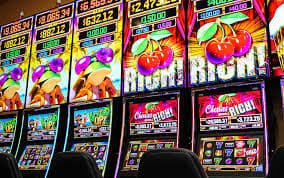 Antarmuka live chat retrotogel dengan tombol bantuan dan pilihan topik